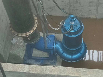 WQ潜水排污泵耦合安装现场